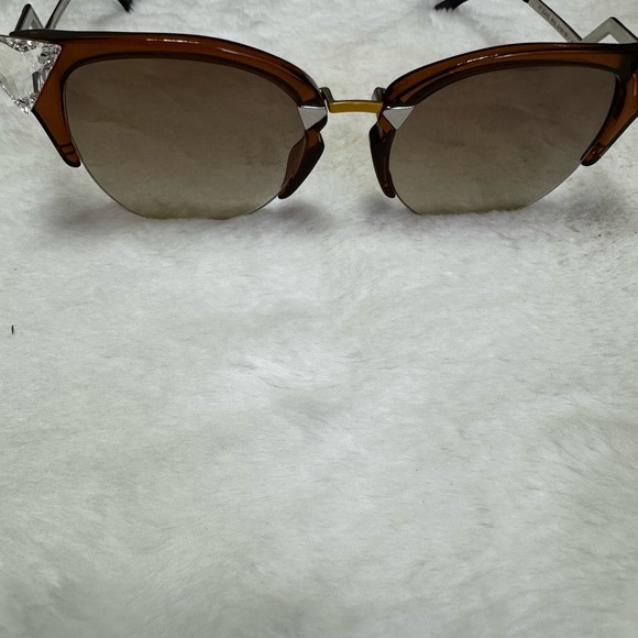 Fendi Stylish Brown Sunglasses - Picture 1 of 4